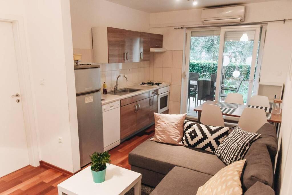 Cosy Apartment In A Quiet Neighborhood Zadar Dış mekan fotoğraf